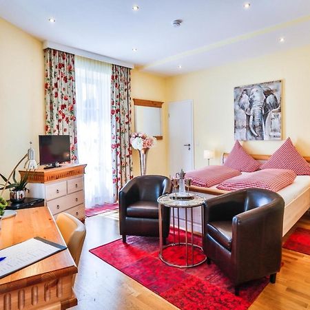 Hotel Zum Goldenen Loewen Baden-Baden Kültér fotó