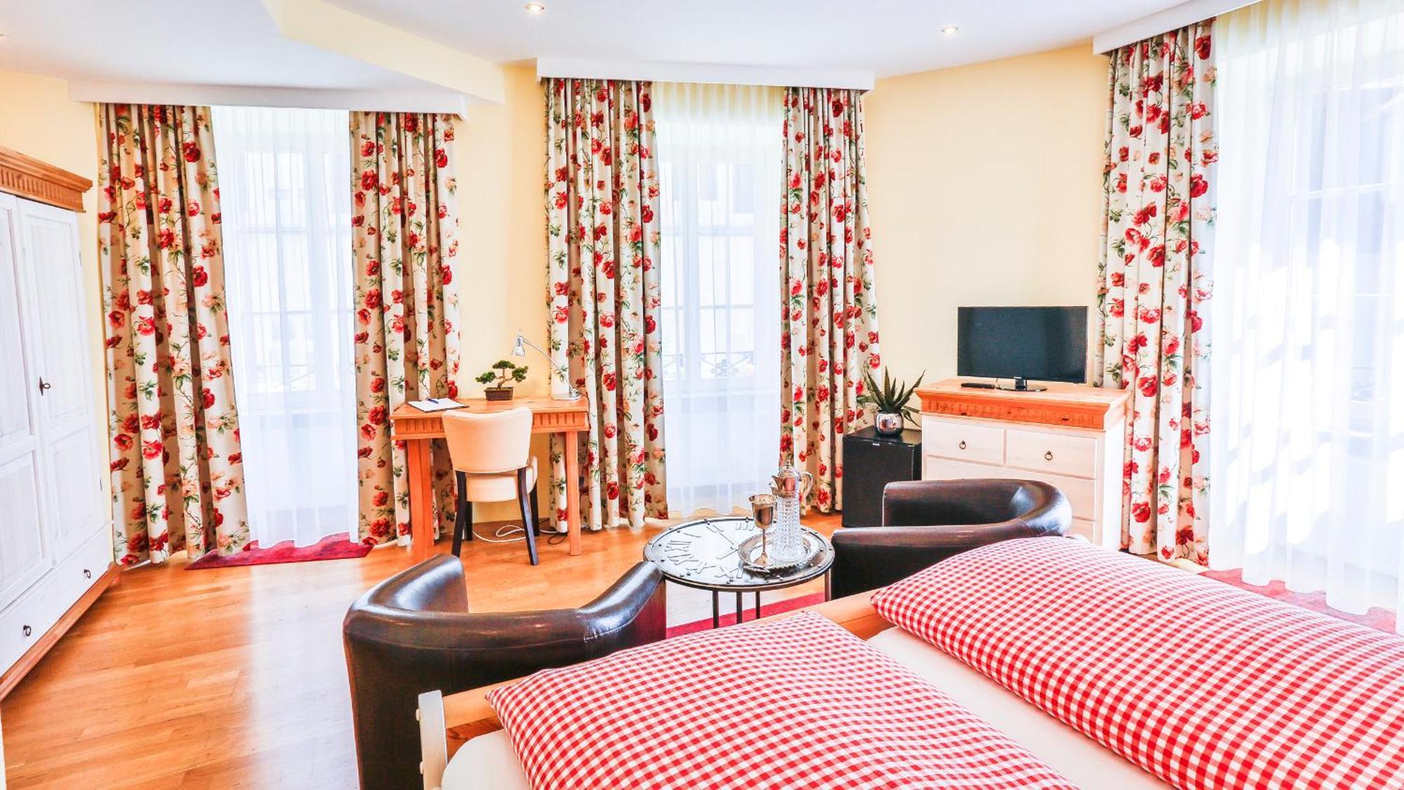 Hotel Zum Goldenen Loewen Baden-Baden Szoba fotó