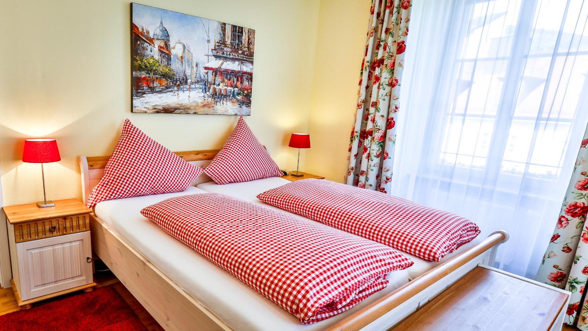 Hotel Zum Goldenen Loewen Baden-Baden Szoba fotó