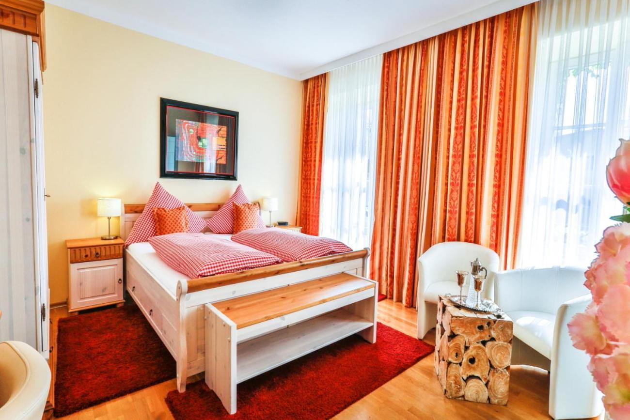 Hotel Zum Goldenen Loewen Baden-Baden Kültér fotó
