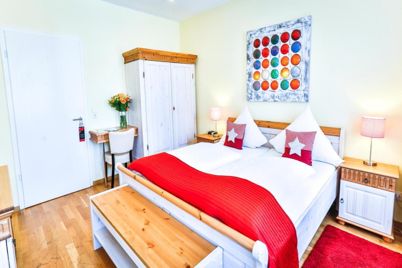 Hotel Zum Goldenen Loewen Baden-Baden Kültér fotó
