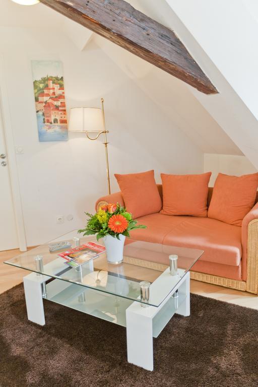 Hotel Zum Goldenen Loewen Baden-Baden Szoba fotó